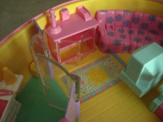 1992 Lucy Locket Polly Pocket Bluebird Toys Carry n Play Dream Home 3