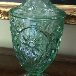 Estate Vintage Lime Green Depression Glass Daisy Tall Lidded Candy Dish Bn131