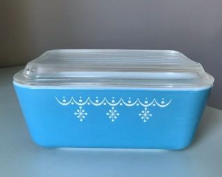 Vintage Pyrex Blue Snowflake Garland Refrigerator Oven Dish W/ Lid 1.  5 Pint