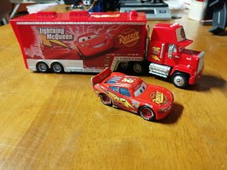Disney Pixar Cars Mack Hauler Truck And Lightning Mcqueen Die Cast Car.