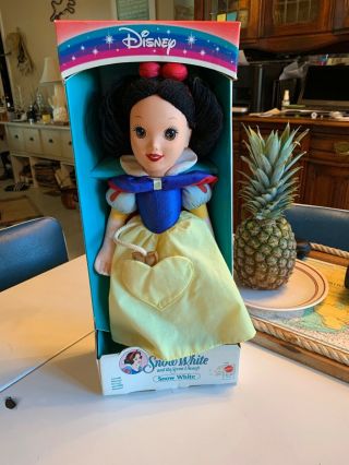 Vintage 1993 Disney Snow White Cloth Doll Mattel