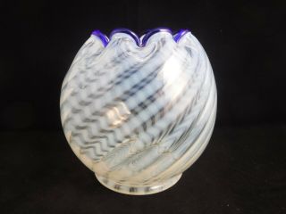 Vintage Fenton Art Glass Blue Ridge Crest Rose Bowl Vase Swirl (item B6)