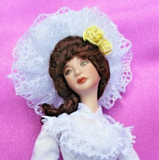 Miniature Artisan Lovely Dollhouse Porcelain Lady In
