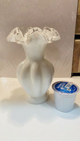Vintage Fenton White Silver Crest Milk Glass Melon Vase With Clear Ruffle 6 "