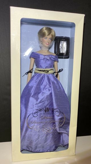 Franklin - Princess Diana Vinyl Portrait Doll Pastel Purple Dress