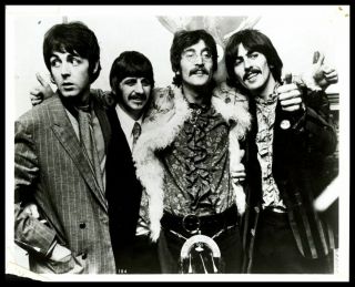 The Beatles Vintage Souvenir Photo John Lennon George Harrison Paul Mccartney Nb