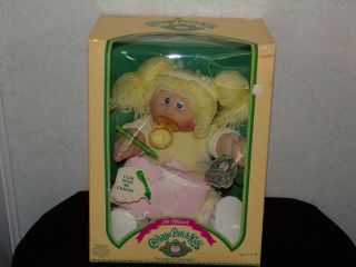 Vintage 1984 Cabbage Patch Doll W/papers Holding Crayon