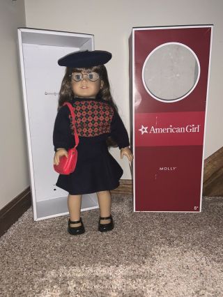American Girl Doll Molly Mcintire With Outfit And Box