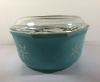 Vintage Pyrex Turquoise Snowflake Design Casserole With Lid 1 - 1/2 Qt.  Pre Owned 3