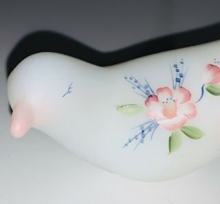 Vintage FENTON Hand Painted White Bird “Violets In Snow” signed by S.  Jackson 3