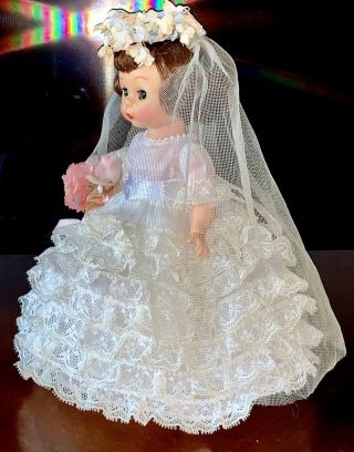 Vintage 8” Madame Alexander - Kin Doll In 670 - 1964 “wendy Bride”