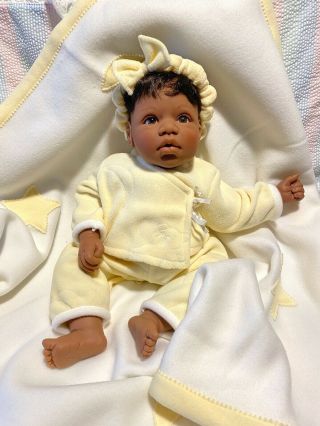 Lee Middleton Doll African American In Yellow Layette