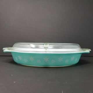 Vintage Pyrex Turquoise Snowflake 1 1/2 Quart Oval Divided Casserole And Lid
