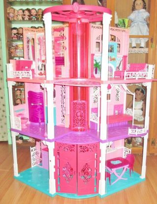 2013 Barbie 3 Story Dream House With Extra Furniture And Accessories