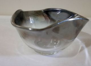 Vintage Mid - Century Dorothy Thorpe Three Sided Bowl With Silver Fade Glass.
