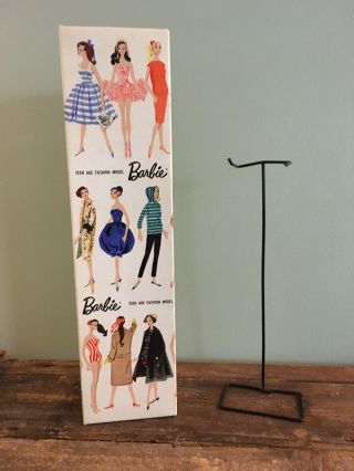 Box & Black Wire Stand For 850 Titian Bubblecut Barbie