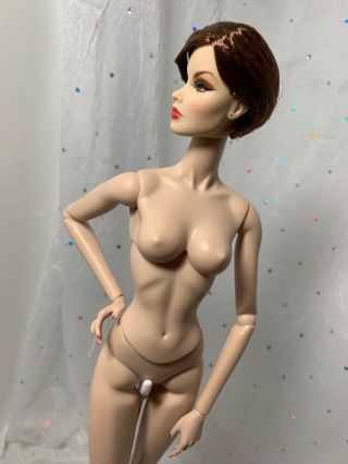 Integrity Toys,  FR 2014 ‘FULL SPECTRUM’ Veronique Perrin 2.  0 Doll,  Nude 3