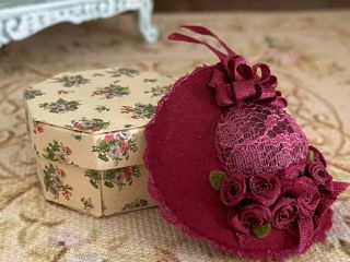 Vintage Miniature Dollhouse Artisan Burgundy Lace Rosette Silk Hat & Hat Box