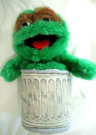 Vintage Sesame Street 14 " Oscar Grouch Trash Can Muppets Hand Puppet 1986 Hasbro
