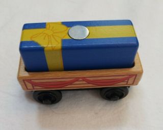 Thomas Friends Wooden Railway Train - Present Cargo Car
