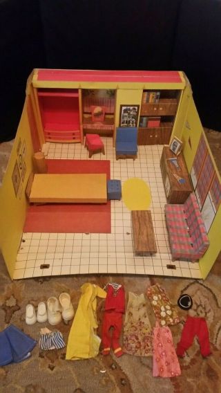 Vtg 1962 Mattel Barbie Dream House With Accessories And Clothes