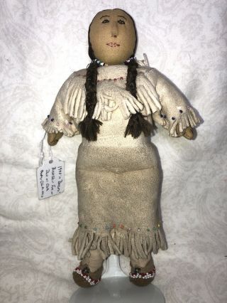 9” Vintage Antique Indian Native American 1940’s Dakota? Buckskin Cloth Doll Me