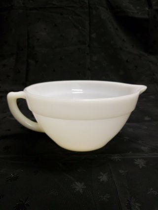 Fire King Oven Ware Batter Mixing Bowl W/ Spout White Milk Glass Made In Usa 8