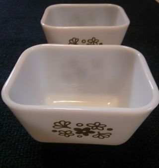 Vintage Pyrex Small Refrigerator Dish Green Crazy Daisy 501 1 1/2 Cup Set of 2 3