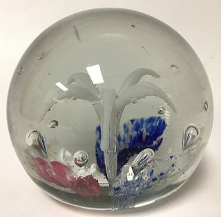 Vintage White Flower With Pink And Blue Controlled Bubble Art Glass Paperweight