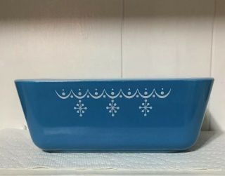 Vintage Pyrex Blue Snowflake Garland Refrigerator Dish 502 1 1/2 Pt