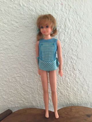 Vintage 1972 Barbie Pose N Play Skipper With Hair Outfit Bows