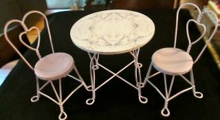 AMERICAN GIRL SWEET TREATS BAKERY ICE CREAM PARLOR TABLE & CHAIRS PINK/MARBLE 2
