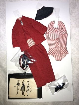 12” Vintage Mattel Barbie Clothing “busy Gal” Portfolio Missing Sharp Red Suit