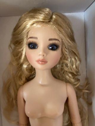 Robert Tonner Essential Blonde Ellowyne Wilde Nude Doll