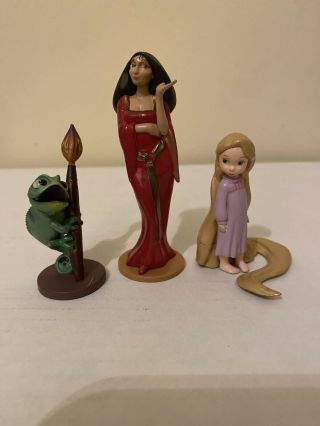 Disney Figures - Child Rapunzel,  Pascal Frog And Mother Gothel From Tangled