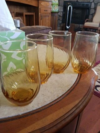 Set Of 4 Vintage Swirl Pattern Amber Color Drinking Glasses Tumblers