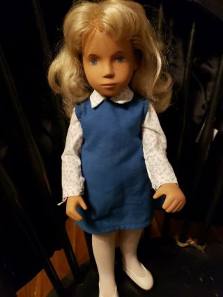 Vintage Sasha Doll Serie Made In England Blonde Hair Blue Jumper Gorgeous