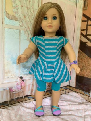 American Girl Mckenna,  Retired Doll Of The Yr 2012,  Meet Outfit,  Euc