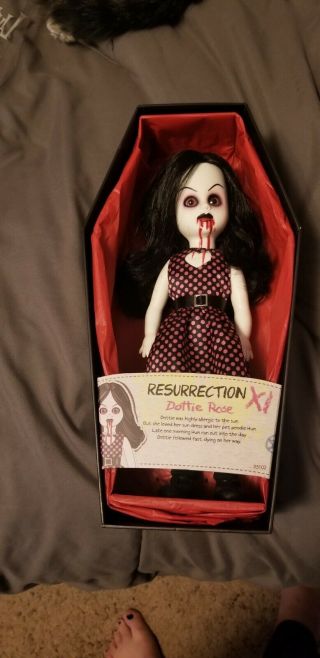Living Dead Dolls Ldd Resurrection Xi Series 11 Dottie Rose Open Complete