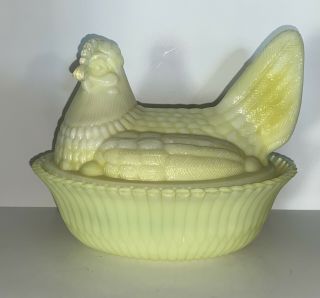 Degenhart Crystal Art Glass Hen On Nest Covered Dish 5.  5 " - Custard Yellow