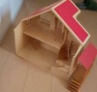 Sylvanian Families Big House With Red Roof 3