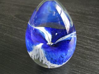 Signed Msh " 89 " Mt.  St.  Helens Ash Colbalt Blue Paperweight Studio Glass Egg