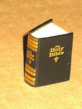 Barbara Raheb Holy Bible Miniature Book The Gospel According To St.  John Le 1