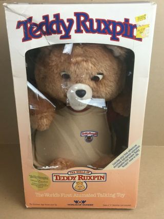 Vintage 1985 TEDDY RUXPIN World Of Wonder Bear w/Box,  3 Books and 3 Tapes 2
