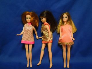 Vintage Dawn and Her Friends Doll Case W/ Clothes & 5 Dolls Including Gary 2