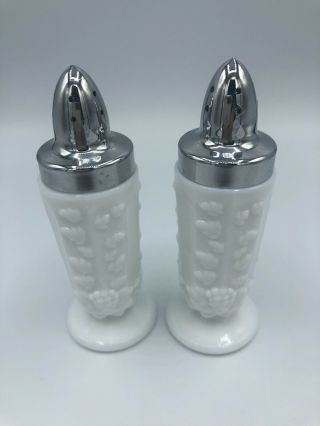 Vtg Westmoreland Milk Glass Footed Salt And Pepper Shakers Grape Clusters,