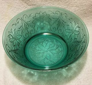 Tiara Indiana Glass Spruce Green Sandwich 8 1/4 " Berry Vegetable Serving Bowl