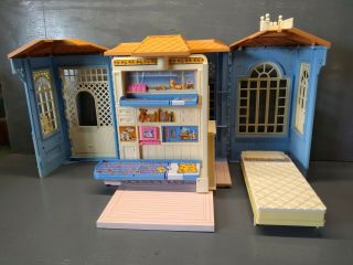 VINTAGE 1998 MATTEL BARBIE COTTAGE DREAM HOUSE CARRY AND FOLD PLAYSET 2