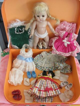 1953 Ginny Doll In Carry Case W.  Five Outfits