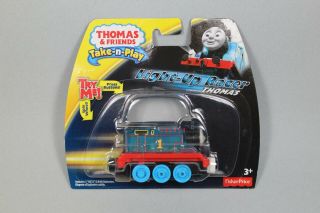 Thomas & Friends Glow Train Take - N - Play Light - Up Racer Dead Demo Batteries